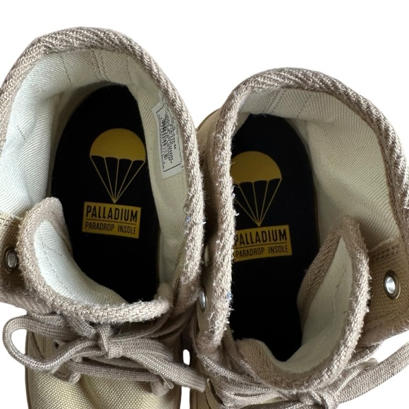 Palladium Unisex Pampa Hi Canvas Boots In  Sahara/Ecru US W 7/ M 5.5 - Picture 8 of 10